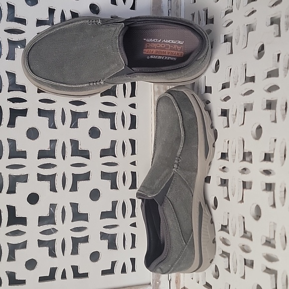 SKECHERS Men's Creston Moseco Slip-On Shoes - Picture 2 of 6